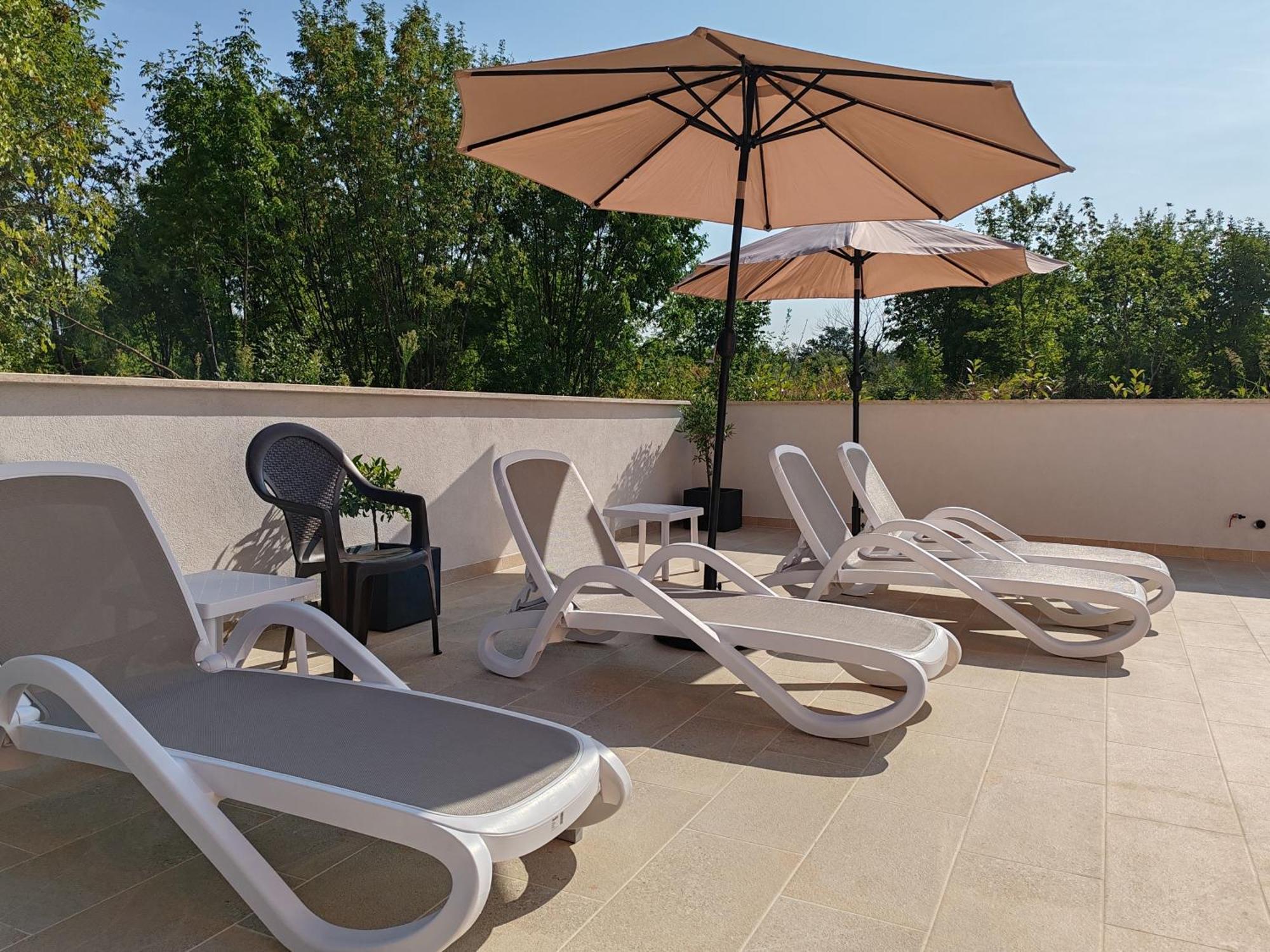 Apartments Oleander Lovrecica-Residence With Pool Lovrečica Exterior foto